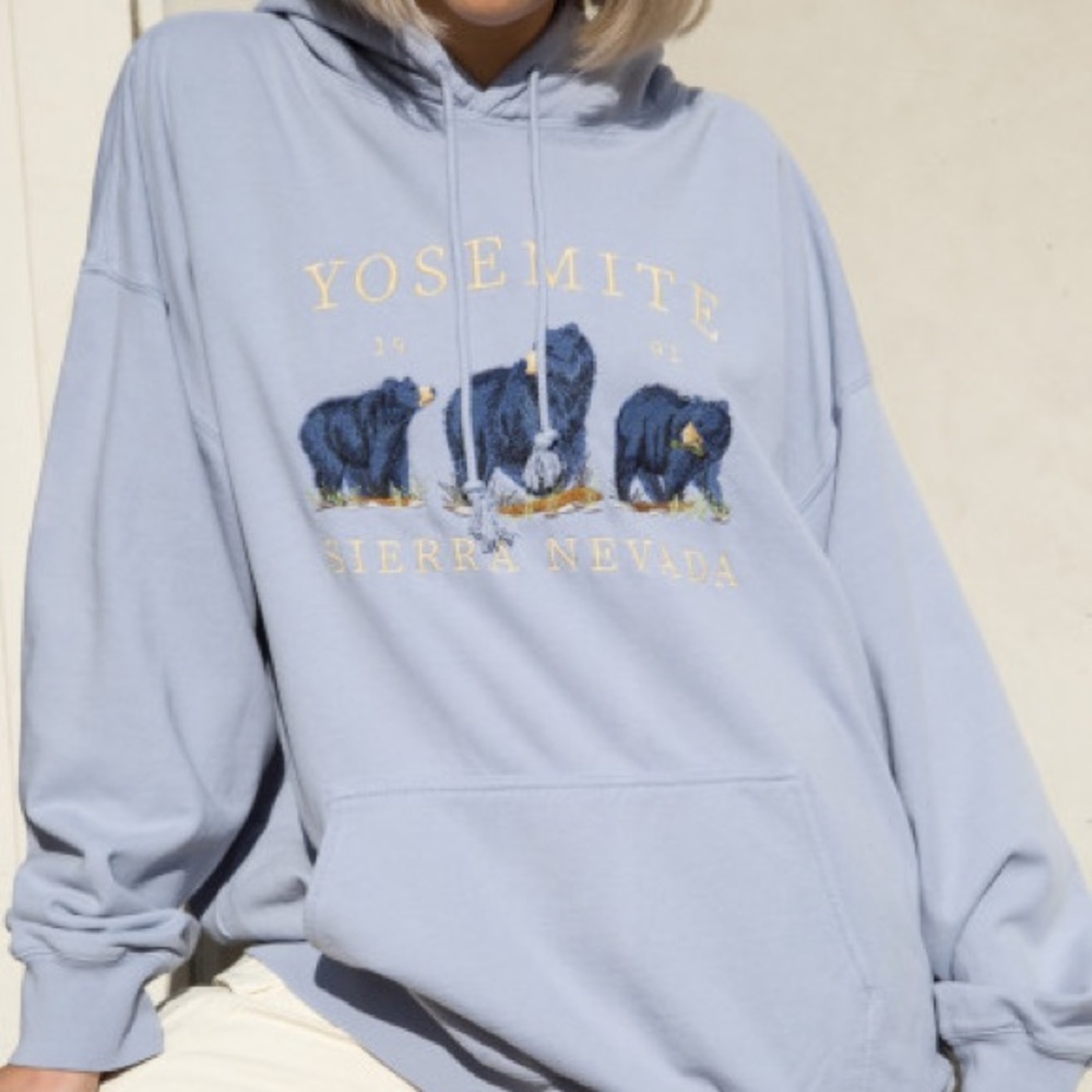 ISO brandy yosemite hoodie:)
